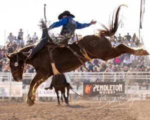 Stetson Wright wins the saddle bronc with an 85 point ride Saddlebronc